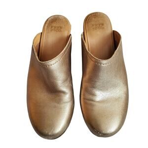 Frye & Co Clogs Mules Gold Shimmery Wooden Heel - Size 6